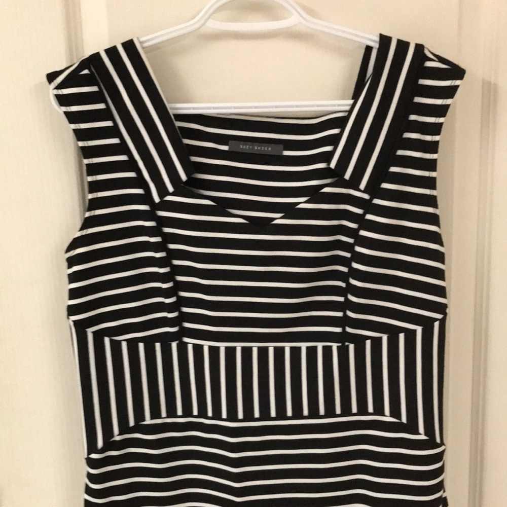 Dress - Picture 2 of 4